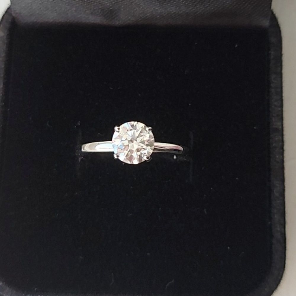 1 Carat Moissanite Engagement Ring - Picture 2 of 15